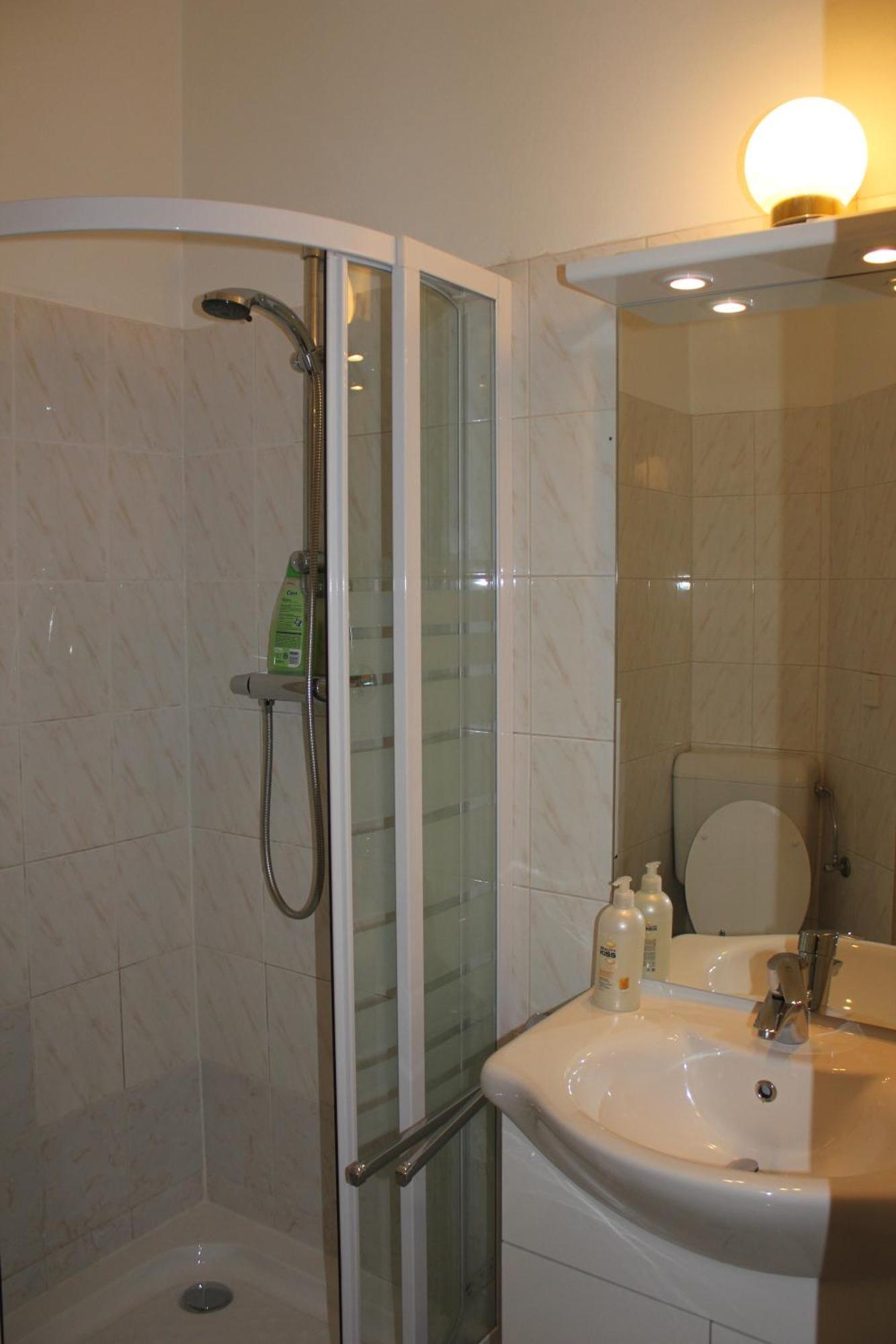 Arnes Hotel Вена Экстерьер фото